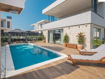 Haus kaufen in 52440 Porec (Bild 3)