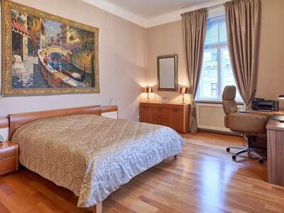 Altbauwohnung kaufen in 1010 Wien (Bild 2)