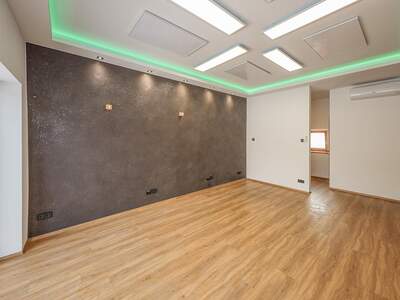 Einzelhandel mieten in 6380 St. Johann (Bild 2)