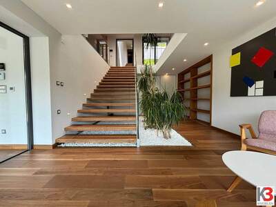 Haus mit Garten kaufen in 10000 Zagreb (Bild 3)