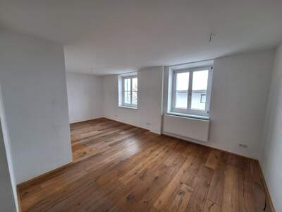 Etagenwohnung mieten in 6100 Seefeld