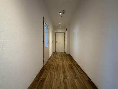 Wohnung mit Balkon kaufen in 4870 Vöcklamarkt (Bild 2)