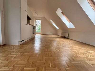 Altbauwohnung mit Balkon mieten in 8020 Graz (Bild 3)