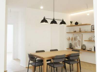 Altbauwohnung mit Balkon kaufen in 1150 Wien (Bild 2)