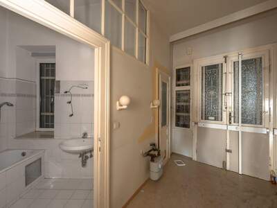 Altbauwohnung kaufen in 1090 Wien (Bild 5)