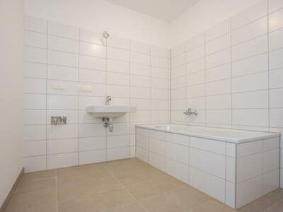 Terrassenwohnung kaufen in 2700 Wr. Neustadt (Bild 3)