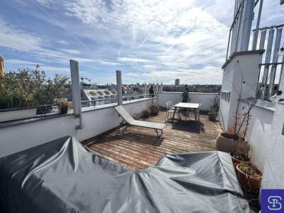 Altbauwohnung mit Balkon kaufen in 1050 Wien (Bild 1)