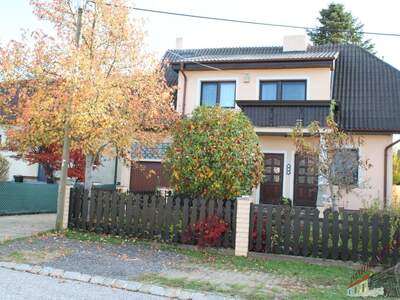 Mehrfamilienhaus kaufen in 2401 Fischamend (Bild 1)