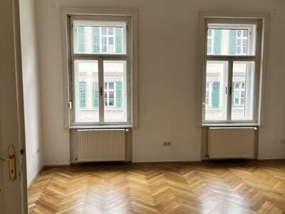 Altbauwohnung mit Balkon mieten in 8010 Graz (Bild 1)