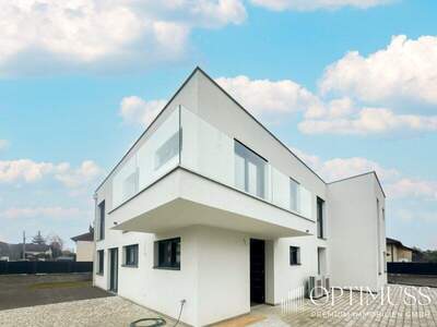 Mehrfamilienhaus kaufen in 2231 Strasshof (Bild 1)