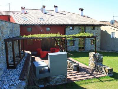 Haus mit Garten kaufen in 34070 Dolegna del Collio (Bild 3)