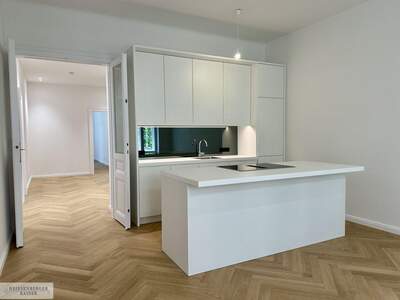Altbauwohnung mit Balkon mieten in 1050 Wien (Bild 3)