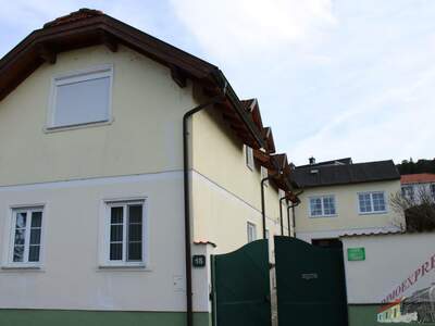 Mehrfamilienhaus kaufen in 2452 Mannersdorf (Bild 1)