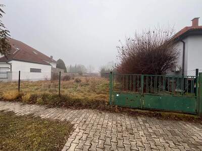Grundstück kaufen in 7111 Parndorf