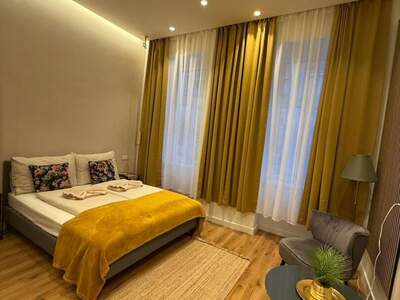 Altbauwohnung kaufen in 1150 Wien (Bild 2)