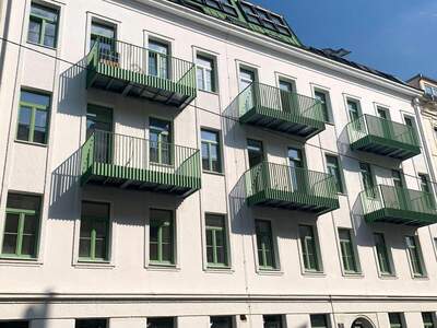Altbauwohnung kaufen in 1140 Wien (Bild 2)