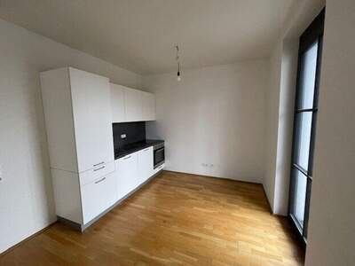 Altbauwohnung mit Balkon mieten in 8020 Graz (Bild 3)