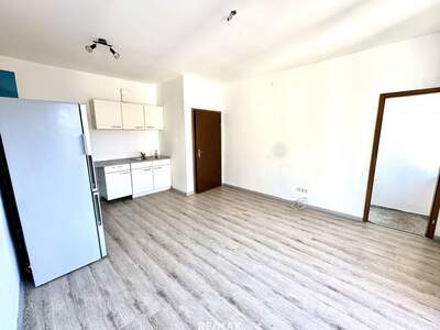 Wohnung mit Balkon kaufen in 8720 Knittelfeld (Bild 2)