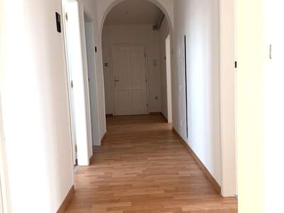 Altbauwohnung mit Balkon mieten in 8680 Mürzzuschlag (Bild 2)