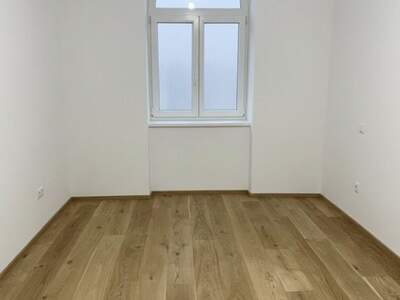 Altbauwohnung mit Balkon kaufen in 1170 Wien (Bild 3)