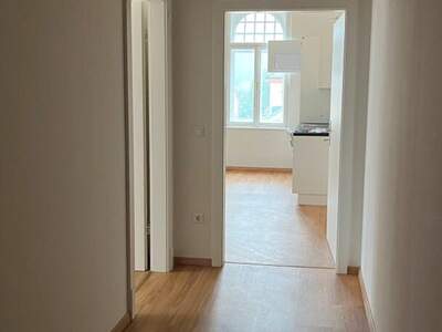 Altbauwohnung mit Balkon mieten in 8680 Mürzzuschlag (Bild 2)