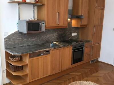 Altbauwohnung mieten in 1140 Wien (Bild 1)