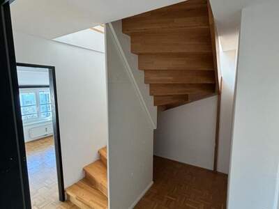 Altbauwohnung mit Balkon kaufen in 8020 Graz (Bild 3)