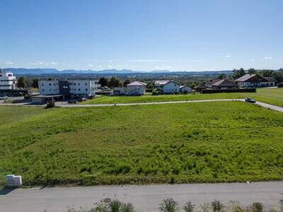 Grundstück kaufen in 5121 Ostermiething