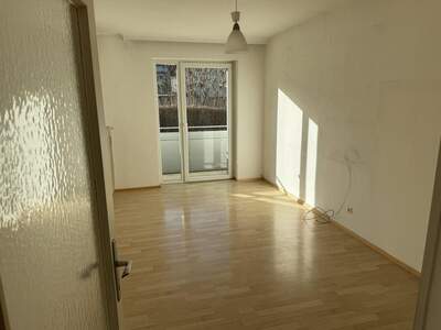 Altbauwohnung mit Balkon kaufen in 6060 Hall (Bild 4)