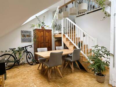 Altbauwohnung mit Balkon mieten in 8010 Graz (Bild 1)