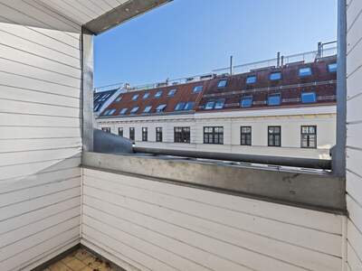 Wohnung mit Balkon kaufen in 1090 Wien (Bild 3)