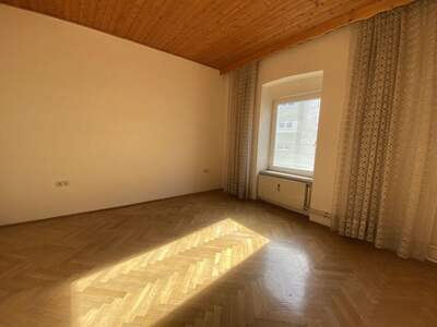 Altbauwohnung mit Balkon kaufen in 8020 Graz (Bild 1)