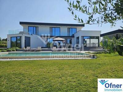 Haus kaufen in 52440 Porec (Bild 1)