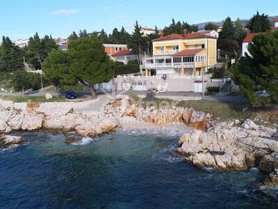 Haus kaufen in 51250 Novi Vinodolski (Bild 1)