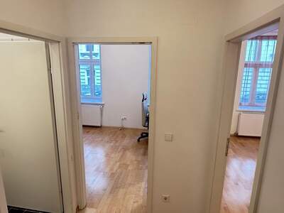 Altbauwohnung kaufen in 1180 Wien (Bild 5)