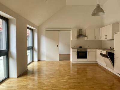 Altbauwohnung mieten in 8010 Graz (Bild 1)