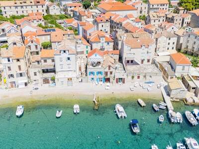 Haus kaufen in 21485 Komiža (Bild 1)