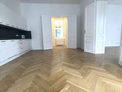 Altbauwohnung mit Balkon mieten in 1130 Wien