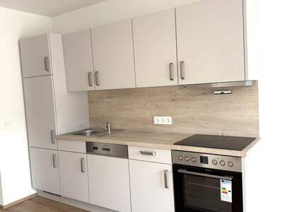 Altbauwohnung mit Balkon mieten in 8680 Mürzzuschlag (Bild 2)