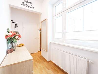 Altbauwohnung mit Balkon kaufen in 1140 Wien (Bild 1)