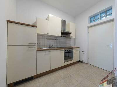 Altbauwohnung kaufen in 1150 Wien (Bild 2)