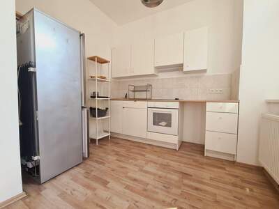 Altbauwohnung kaufen in 1040 Wien (Bild 2)