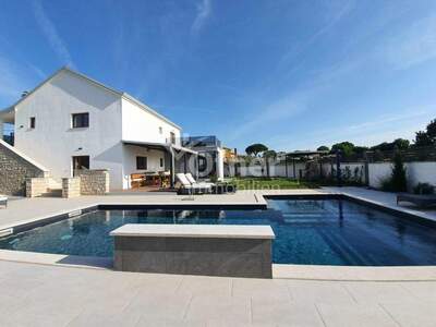 Haus kaufen in 52440 Porec (Bild 4)