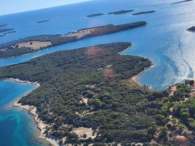 Grundstück kaufen in 52100 Pula (Bild 1)