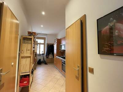 Altbauwohnung kaufen in 1150 Wien (Bild 2)