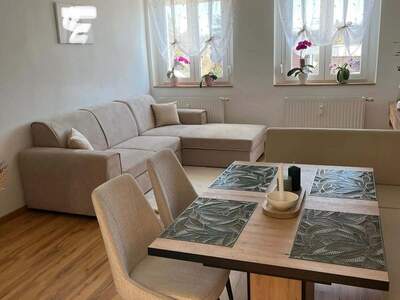 Altbauwohnung mit Balkon kaufen in 4910 Ried