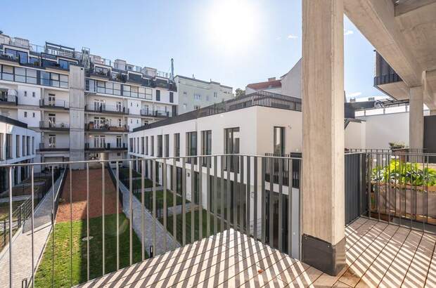 Altbauwohnung mit Balkon kaufen in 1200 Wien