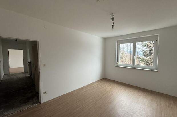 Wohnung mit Balkon kaufen in 9183 Schlatten (Bild 2)
