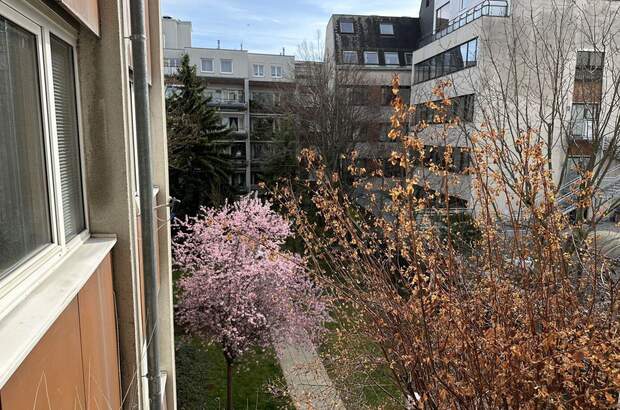 Wohnung mit Balkon kaufen in 1140 Wien