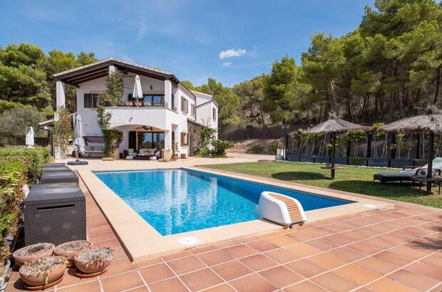 Haus kaufen in 7184 Calvià (Bild 1)